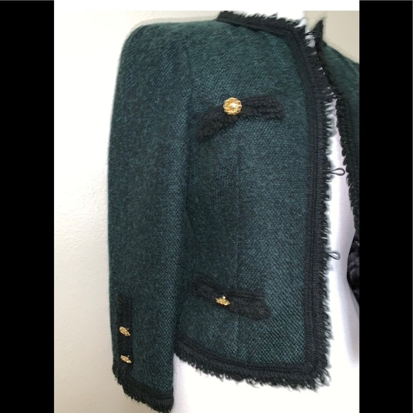 CAROLINA HERRERA BEAUTIFUL BLAZER SIZE 6 - Picture 6 of 8